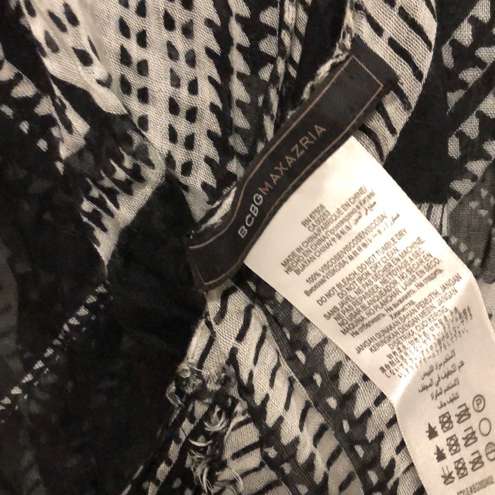 BCBGMaxAzria black and white sheer scarf wrap